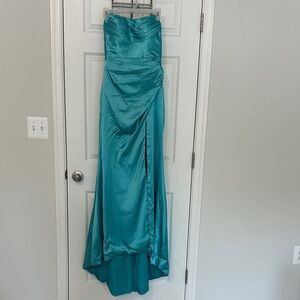 Elegant Teal Strapless Gown